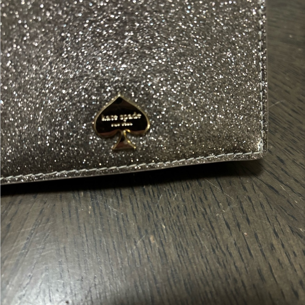 Kate Spade wallet - Picture 4 of 5